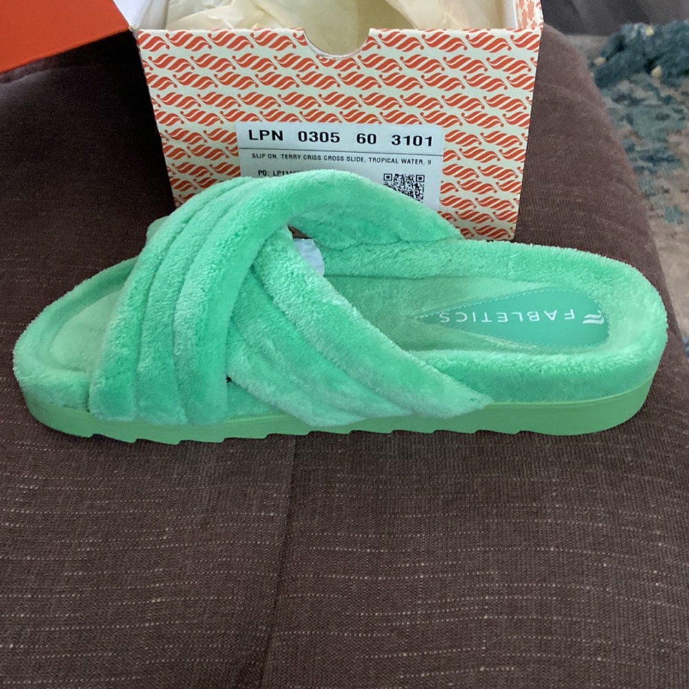 Flip flops - Picture 2 of 3